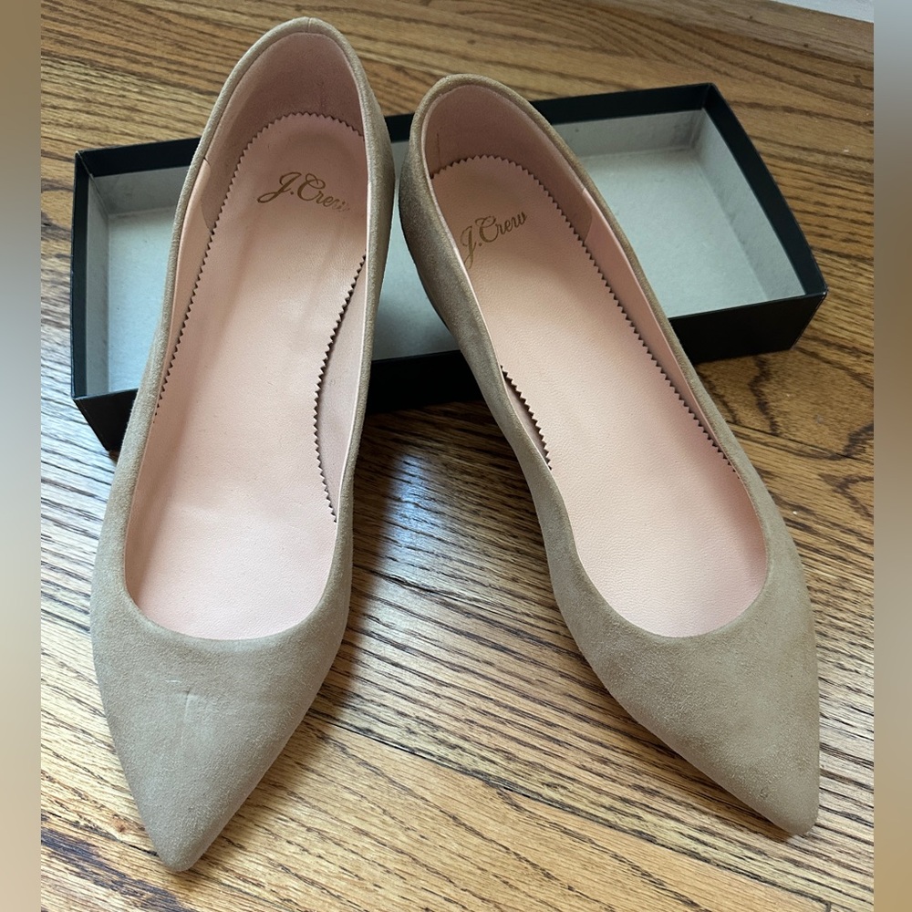 Pointed-toe flats in suede - Picture 10 of 13